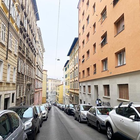 Blucavana, Casa Vacanze In Centro A Triest Zewnętrze zdjęcie