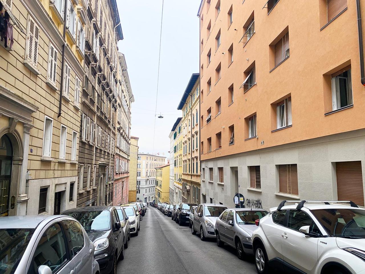 Blucavana, Casa Vacanze In Centro A Triest Zewnętrze zdjęcie